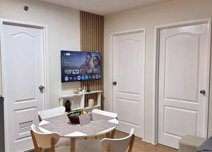 Top-floor 2bedroom In With Pool - Free Fast&unli Wi-fi Netflix Complete Kitchen * Cebu
