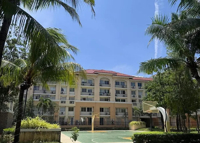 Top-floor 2bedroom In With Pool - Free Fast&unli Wi-fi Netflix Complete Kitchen *