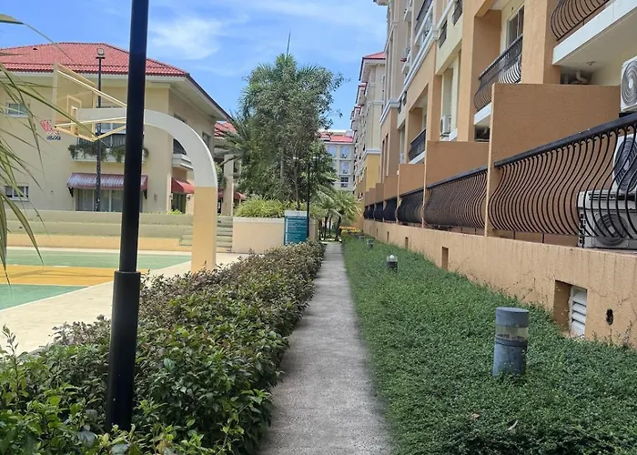 Top-floor 2bedroom In With Pool - Free Fast&unli Wi-fi Netflix Complete Kitchen *